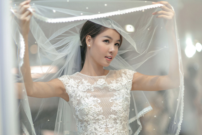 Những thiết kế váy cưới đậm chất cổ tíchcủa sao Việt trong năm 2016 - Ảnh 23.