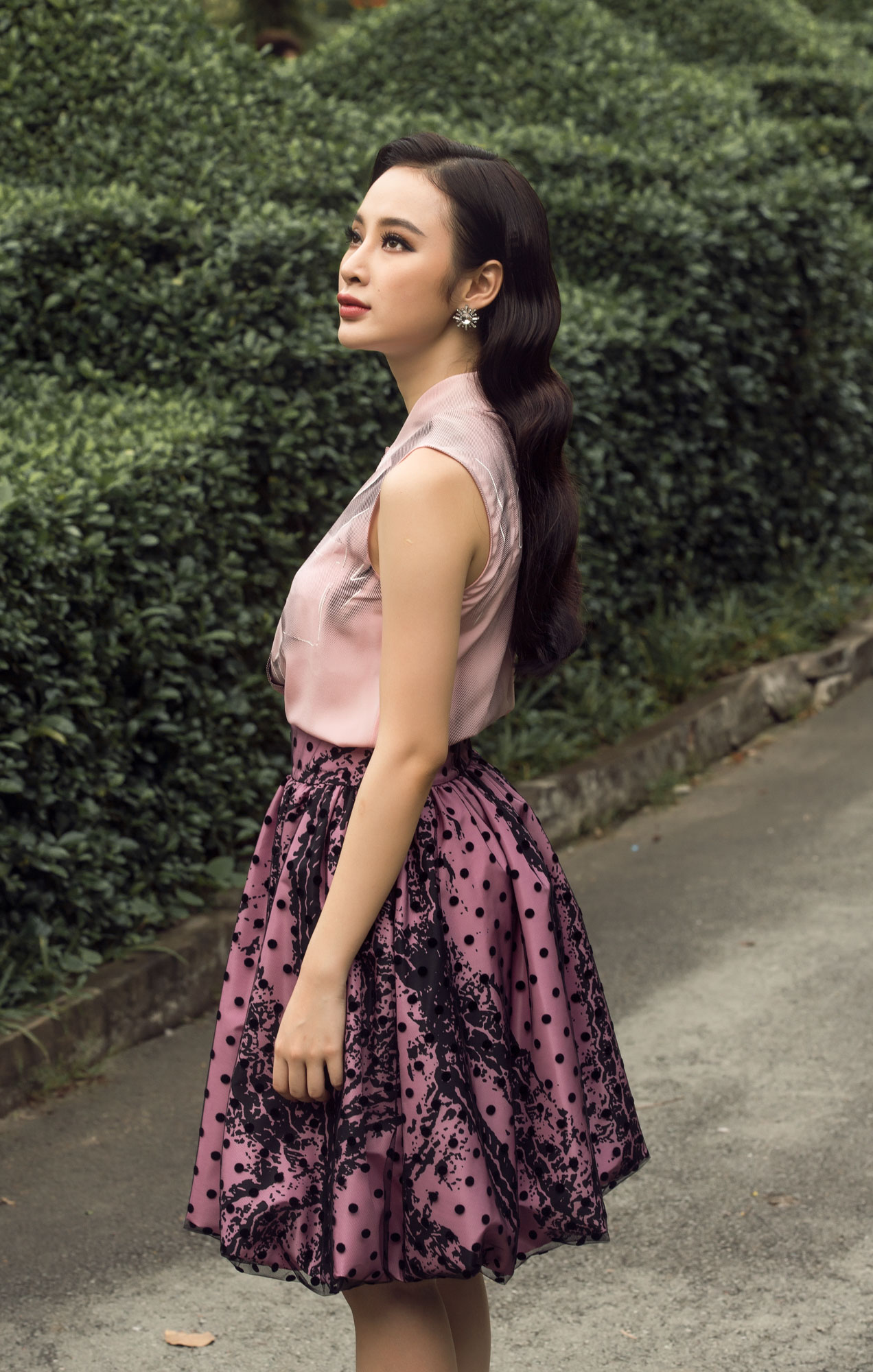 Angela Phương Trinh ngọt ngào ôm ấp mỹ nam Sing my song - Ảnh 7. Angela Phương Trinh ngọt ngào ôm ấp mỹ nam Sing my song - Ảnh 7.