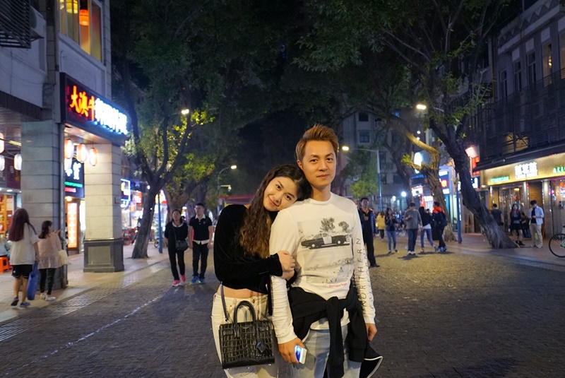 Trốn con đi du lịch vợ chồng Đăng Khôi tình cảm bên nhau - Ảnh 10. Trốn con đi du lịch vợ chồng Đăng Khôi tình cảm bên nhau - Ảnh 10.