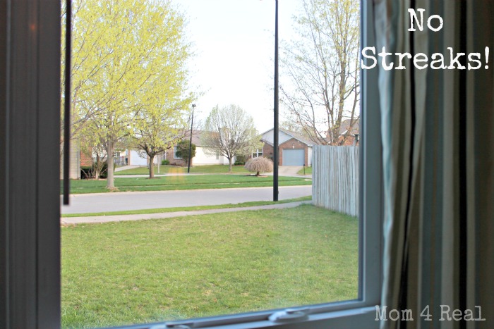 Không cần mua nước lau kính, cửa kính đầy bụi cũng sạch bóng nhờ hỗn hợp pha chế chưa đầy 3 giây - Ảnh 6. Không cần mua nước lau kính, cửa kính đầy bụi cũng sạch bóng nhờ hỗn hợp pha chế chưa đầy 3 giây - Ảnh 6.