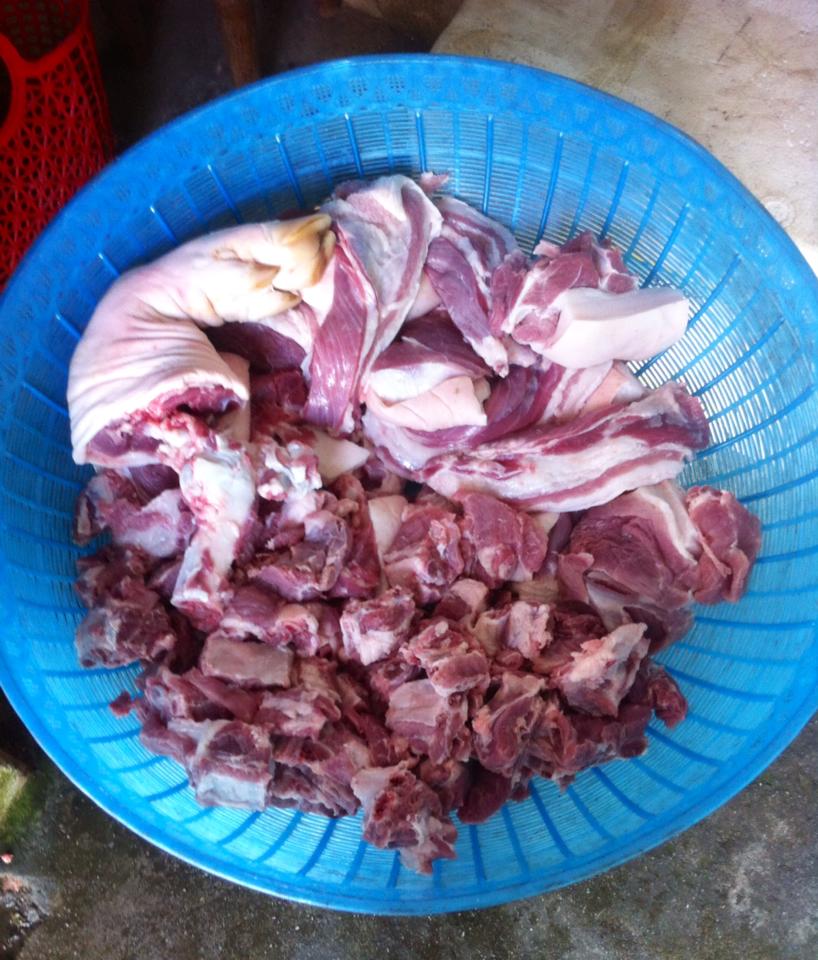 Thùng trứng, miếng thịt của ông bà ngoại dành cho con và nỗi nghẹn ngào của những cô gái lấy chồng xa khi Tết về - Ảnh 3. Thùng trứng, miếng thịt của ông bà ngoại dành cho con và nỗi nghẹn ngào của những cô gái lấy chồng xa khi Tết về - Ảnh 3.