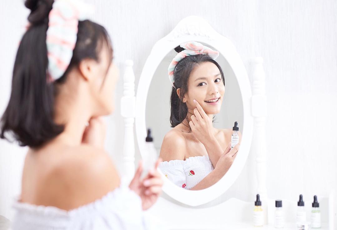 Nếu muốn làm trẻ hóa da với acid, thì đây là những loại cơ bản mà bạn cần biết - Ảnh 1. Nếu muốn làm trẻ hóa da với acid, thì đây là những loại cơ bản mà bạn cần biết - Ảnh 1.