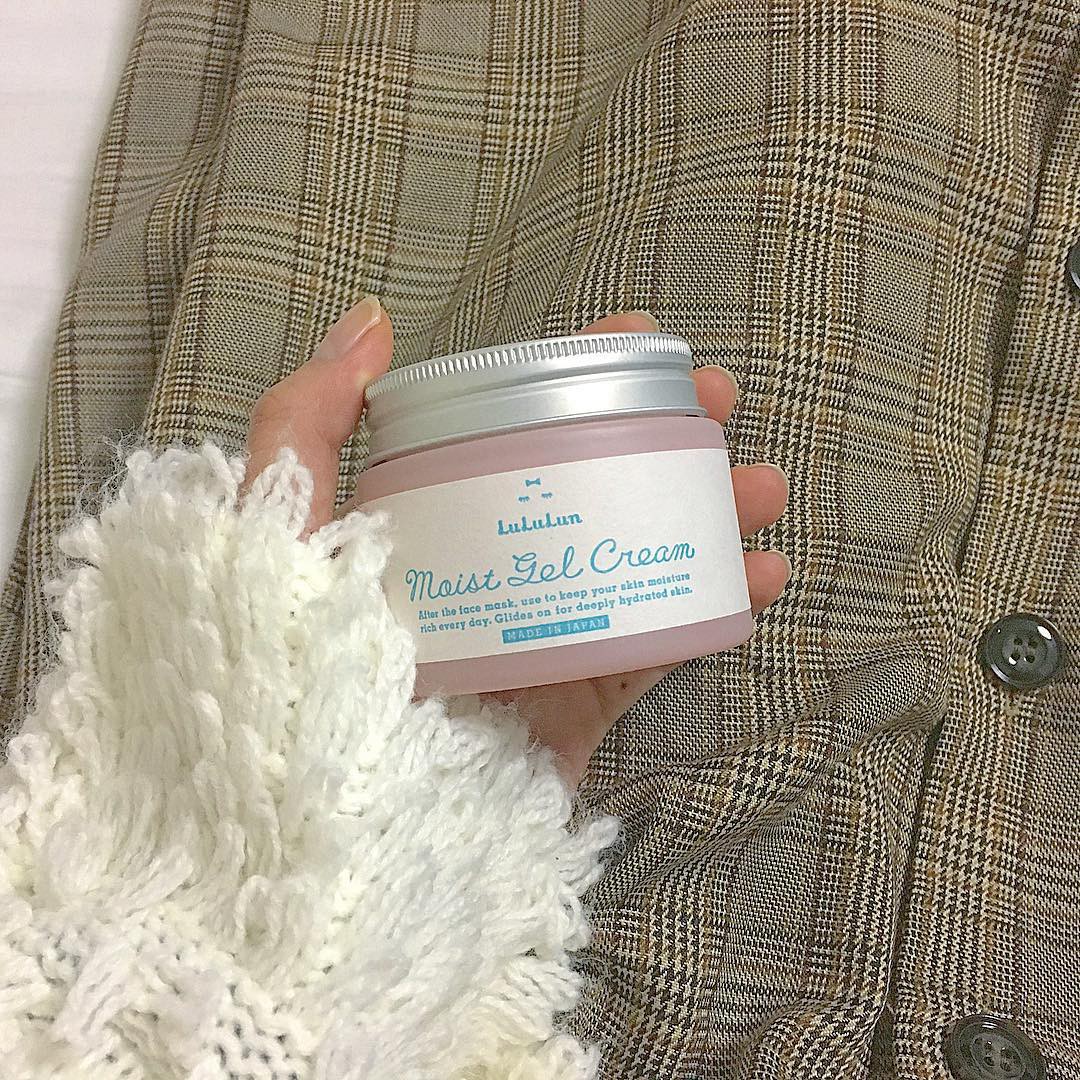 Ngoài mặt nạ, Lululun còn có 2 loại kem dưỡng ẩm sâu cũng ngon bổ rẻ không kém - Ảnh 1. Ngoài mặt nạ, Lululun còn có 2 loại kem dưỡng ẩm sâu cũng ngon bổ rẻ không kém - Ảnh 1.