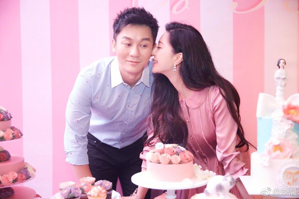 Kỳ Duyên chọn đồ dự Tuần lễ thời trang vô tình đụng hàng với Lan Khuê - Ảnh 2. Kỳ Duyên chọn đồ dự Tuần lễ thời trang vô tình đụng hàng với Lan Khuê - Ảnh 2.