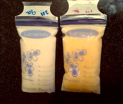 Điều kì diệu: Sữa mẹ tự động chuyển màu vàng chứa nhiều kháng thể khi “phát hiện” bé bị ốm - Ảnh 1.