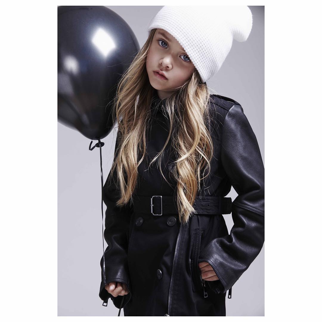 Con gái 3 tuổi nói Con muốn làm người mẫu và bài học đắt giá cho các bậc cha mẹ - Ảnh 23. Con gái 3 tuổi nói Con muốn làm người mẫu và bài học đắt giá cho các bậc cha mẹ - Ảnh 23.