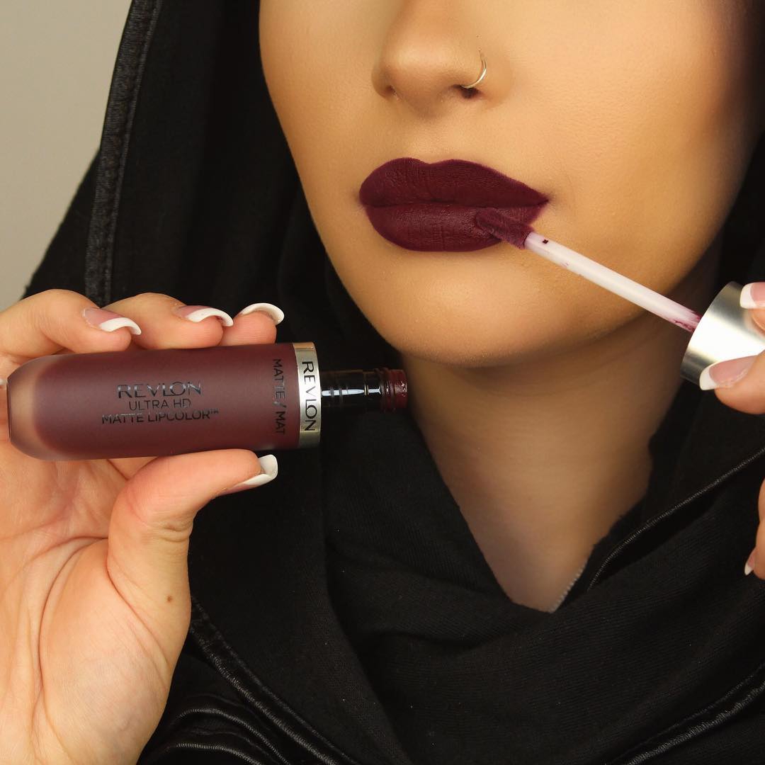 7 cây son trầm tuyệt đẹp: chọn đi làm cũng đẹp, mà đi chơi Halloween lại càng chất - Ảnh 13. 7 cây son trầm tuyệt đẹp: chọn đi làm cũng đẹp, mà đi chơi Halloween lại càng chất - Ảnh 13.