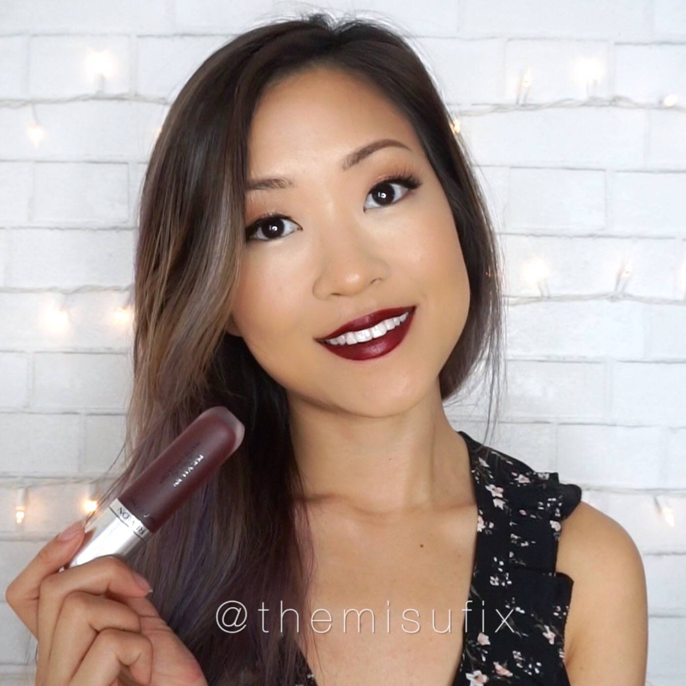 7 cây son trầm tuyệt đẹp: chọn đi làm cũng đẹp, mà đi chơi Halloween lại càng chất - Ảnh 14. 7 cây son trầm tuyệt đẹp: chọn đi làm cũng đẹp, mà đi chơi Halloween lại càng chất - Ảnh 14.