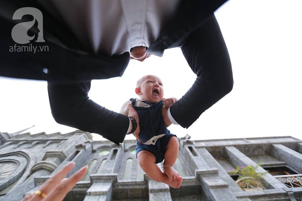 Đẻ xong mới kết hôn - cô dâu lãi to vì một lúc cưới 2 người đàn ông - Ảnh 4. Đẻ xong mới kết hôn - cô dâu lãi to vì một lúc cưới 2 người đàn ông - Ảnh 4.