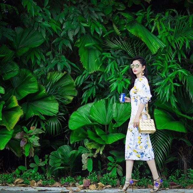 Công khai tình mới kém 15 tuổi, Lý Băng Băng cũng lột xác phong cách tươi trẻ như thiếu nữ đôi mươi - Ảnh 13. Công khai tình mới kém 15 tuổi, Lý Băng Băng cũng lột xác phong cách tươi trẻ như thiếu nữ đôi mươi - Ảnh 13.