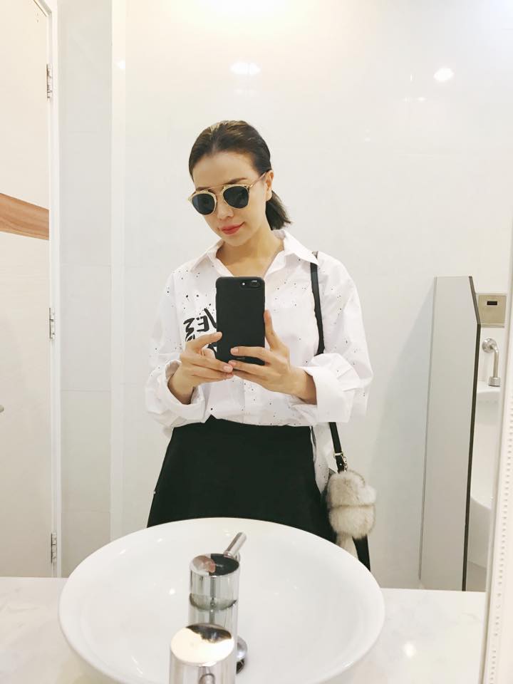 Soi nhất cử nhất động của sao Việt (10/2) - Ảnh 2. Soi nhất cử nhất động của sao Việt (10/2) - Ảnh 2.