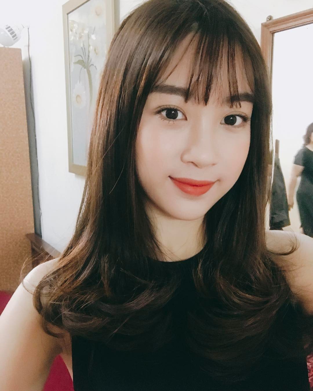 5 dòng mặt nạ giấy này có gì đặc biệt mà Hoa hậu Đỗ Mỹ Linh phải dành cả thanh xuân để đắp - Ảnh 1. 5 dòng mặt nạ giấy này có gì đặc biệt mà Hoa hậu Đỗ Mỹ Linh phải dành cả thanh xuân để đắp - Ảnh 1.