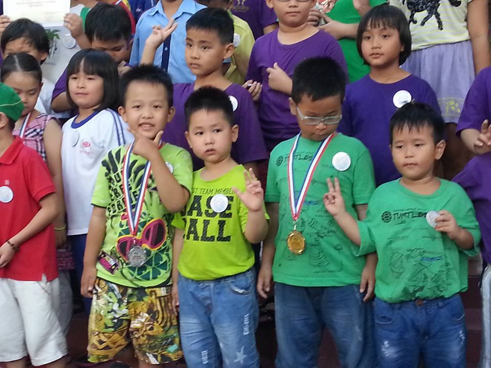 Những khả năng độc đáo của bé 7 tuổi làm toán bằng tiếng Anh nhanh hơn máy tính - Ảnh 9. Những khả năng độc đáo của bé 7 tuổi làm toán bằng tiếng Anh nhanh hơn máy tính - Ảnh 9.