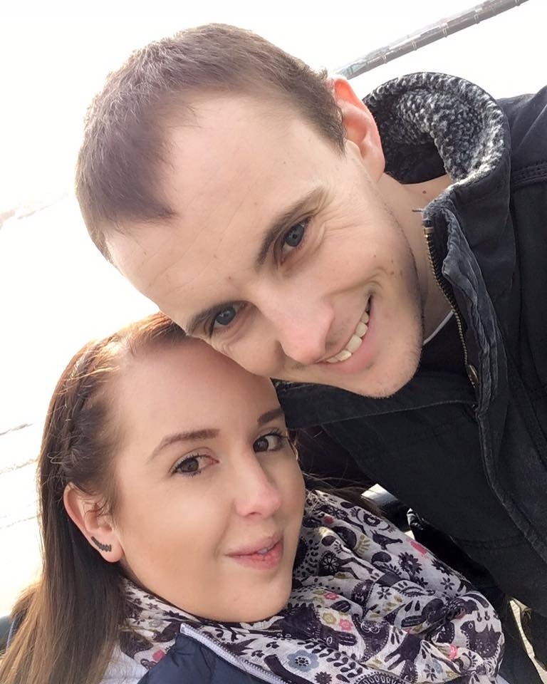 Vừa kết hôn đã phải cắt bỏ ngực, cuộc sống với một bên ngực của tôi không dễ dàng nhưng đầy tự hào - Ảnh 1. Vừa kết hôn đã phải cắt bỏ ngực, cuộc sống với một bên ngực của tôi không dễ dàng nhưng đầy tự hào - Ảnh 1.