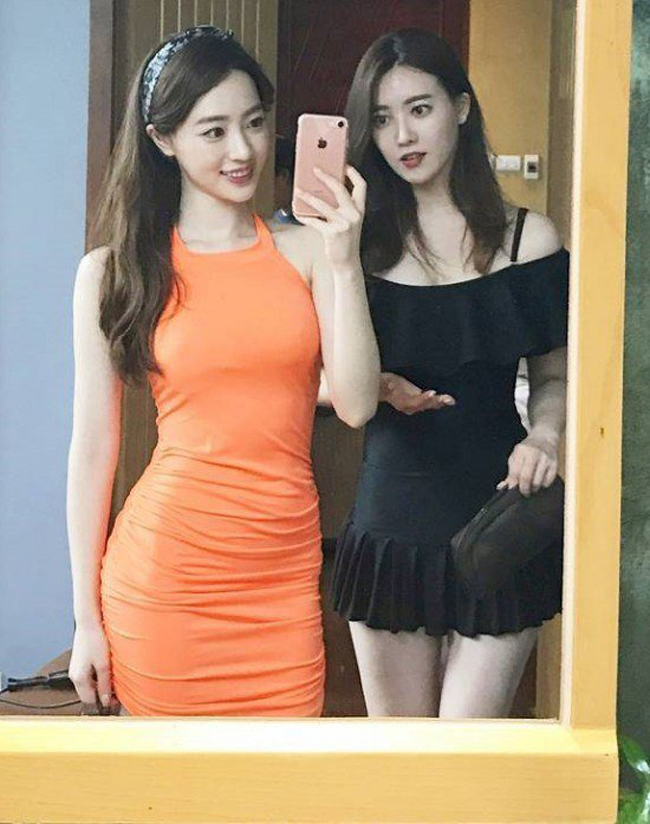 Xinh xắn, sexy lại còn giỏi, cặp MC sinh đôi này đang gây bão cả trên sóng truyền hình lẫn đời thực - Ảnh 4. Xinh xắn, sexy lại còn giỏi, cặp MC sinh đôi này đang gây bão cả trên sóng truyền hình lẫn đời thực - Ảnh 4.