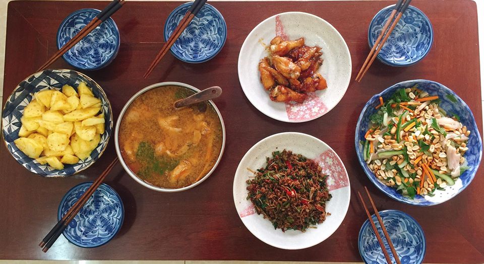 Ngất ngây với những mâm cơm đa phong cách truyền cảm hứng bếp núc từ cô gái 8x - Ảnh 6. Ngất ngây với những mâm cơm đa phong cách truyền cảm hứng bếp núc từ cô gái 8x - Ảnh 6.