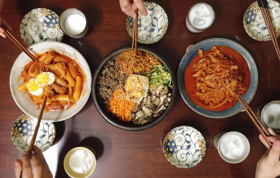 Ngất ngây với những mâm cơm đa phong cách truyền cảm hứng bếp núc từ cô gái 8x - Ảnh 4. Ngất ngây với những mâm cơm đa phong cách truyền cảm hứng bếp núc từ cô gái 8x - Ảnh 4.