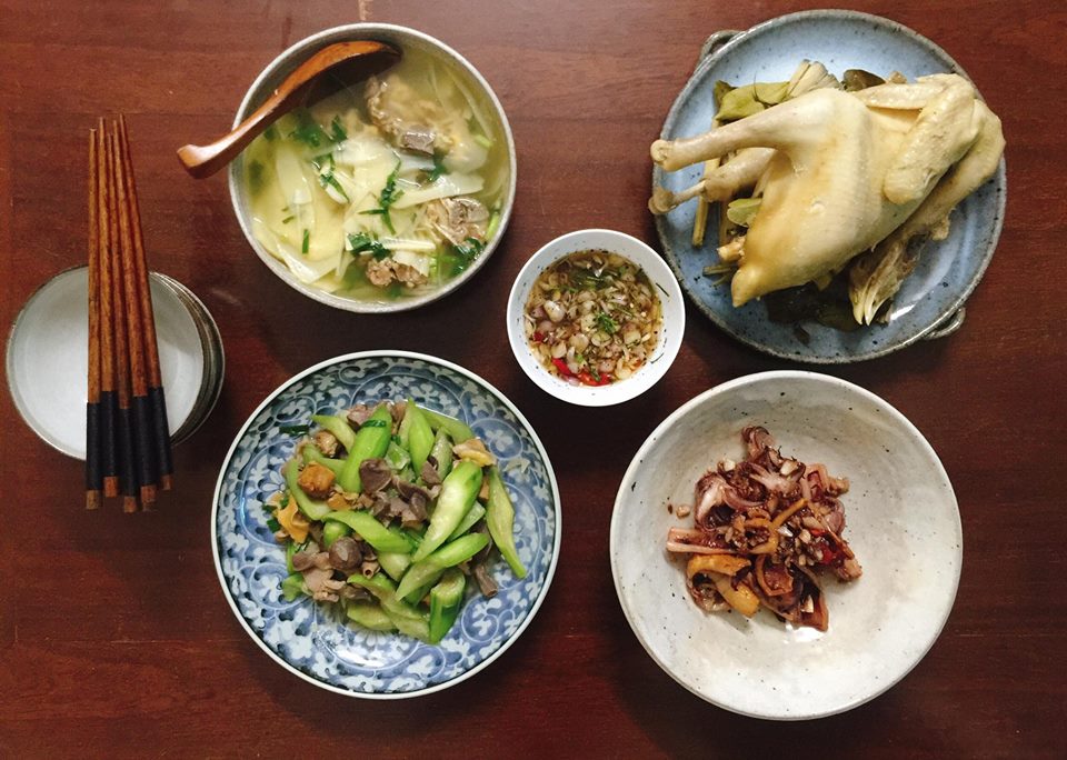 Ngất ngây với những mâm cơm đa phong cách truyền cảm hứng bếp núc từ cô gái 8x - Ảnh 2. Ngất ngây với những mâm cơm đa phong cách truyền cảm hứng bếp núc từ cô gái 8x - Ảnh 2.