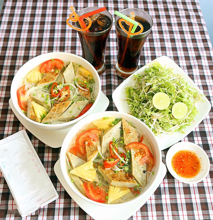 23 địa điểm du lịch trăng mật Nha Trang cho vợ chồng son vui chơi, nghỉ ngơi và mua sắm - Ảnh 23. 23 địa điểm du lịch trăng mật Nha Trang cho vợ chồng son vui chơi, nghỉ ngơi và mua sắm - Ảnh 23.