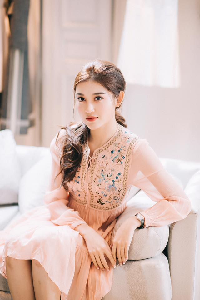 Đâu là người đẹp có sự lột xác ngoạn mục nhất tại các cuộc thi nhan sắc trong năm 2017 - Ảnh 3. Đâu là người đẹp có sự lột xác ngoạn mục nhất tại các cuộc thi nhan sắc trong năm 2017 - Ảnh 3.
