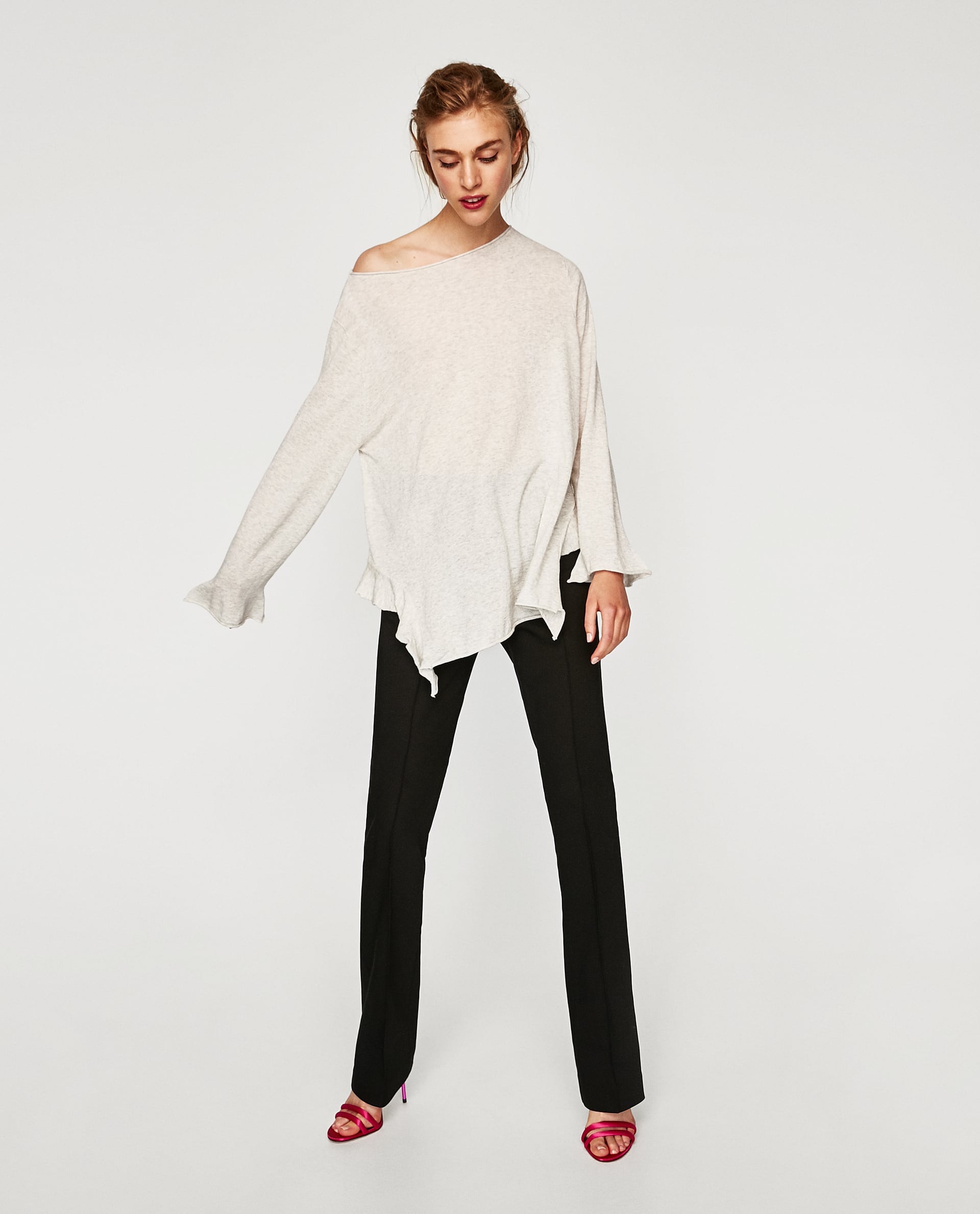 Zara sale 50% và đây là những mẫu áo len, áo nỉ mà các nàng phải vợt ngay kẻo hết size - Ảnh 1. Zara sale 50% và đây là những mẫu áo len, áo nỉ mà các nàng phải vợt ngay kẻo hết size - Ảnh 1.