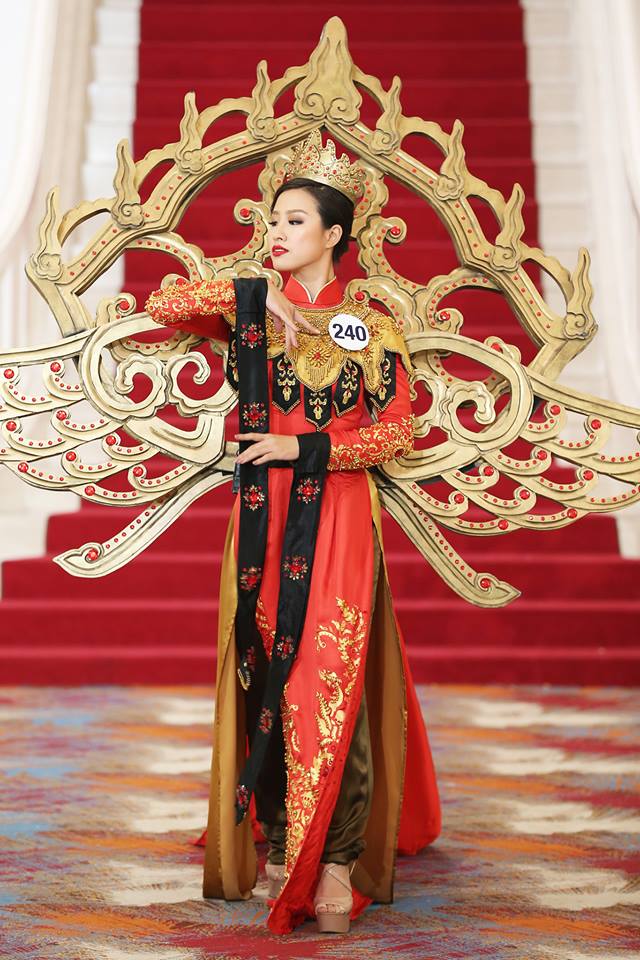 Giới thiệu bản thân bằng tiếng Anh, thí sinh Hoa hậu Hoàn vũ như hét vào mặt khán giả  - Ảnh 7.