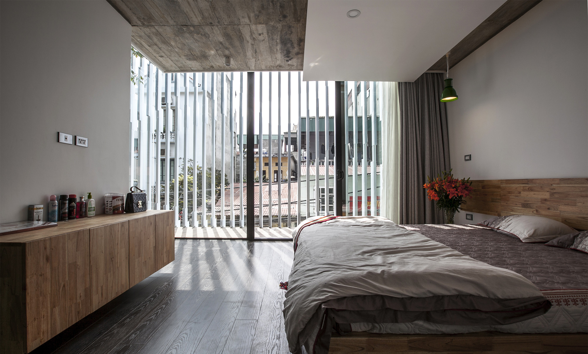 Ngôi nhà ống dài 18m vừa thoáng vừa đẹp ở làng đào, quất nổi tiếng Hà Nội - Ảnh 12. Ngôi nhà ống dài 18m vừa thoáng vừa đẹp ở làng đào, quất nổi tiếng Hà Nội - Ảnh 12.