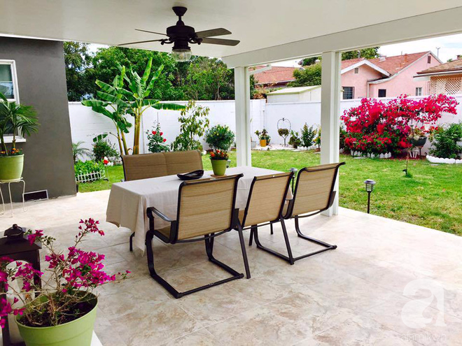 Nữ bác sỹ Việt tự tay cải tạo nhà cấp 4 rộng 600m² đầy cỏ hoang thành ngôi nhà vườn đáng mơ ước - Ảnh 4. Nữ bác sỹ Việt tự tay cải tạo nhà cấp 4 rộng 600m² đầy cỏ hoang thành ngôi nhà vườn đáng mơ ước - Ảnh 4.