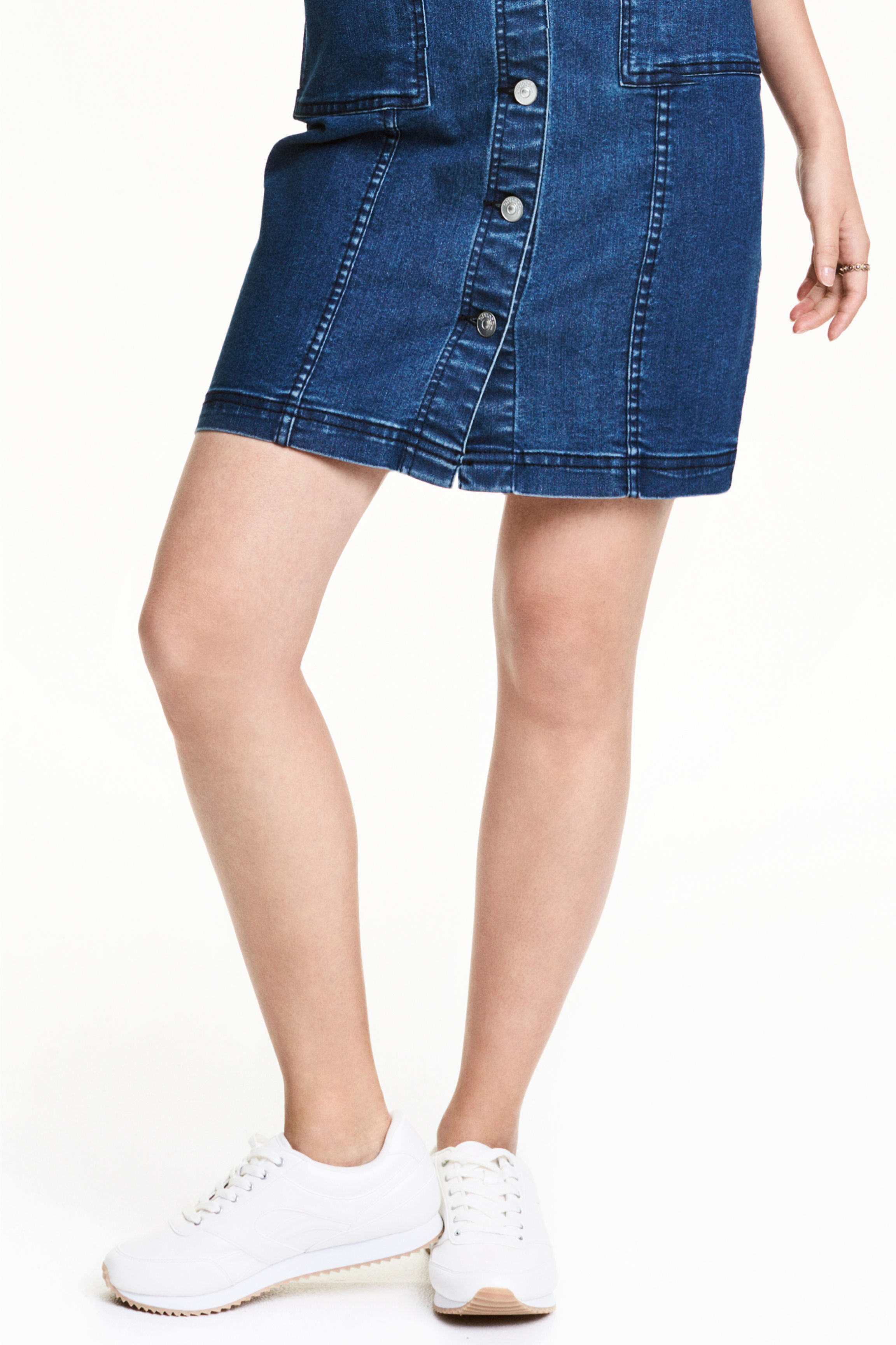 Loạt thương hiệu bình dân đã tung ra nhiều mẫu giày thể thao trắng cho các nàng tha hồ lựa chọn - Ảnh 6. Loạt thương hiệu bình dân đã tung ra nhiều mẫu giày thể thao trắng cho các nàng tha hồ lựa chọn - Ảnh 6.