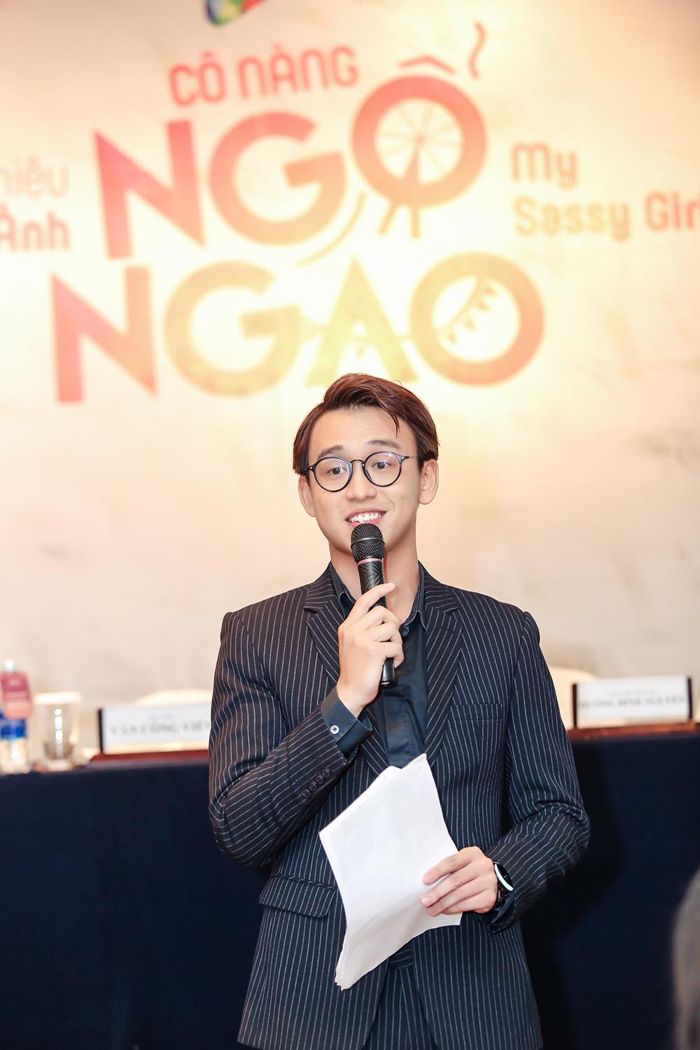 Sau loạt scandal tai tiếng, Thúy Vi bất ngờ đóng phim - Ảnh 9. Sau loạt scandal tai tiếng, Thúy Vi bất ngờ đóng phim - Ảnh 9.