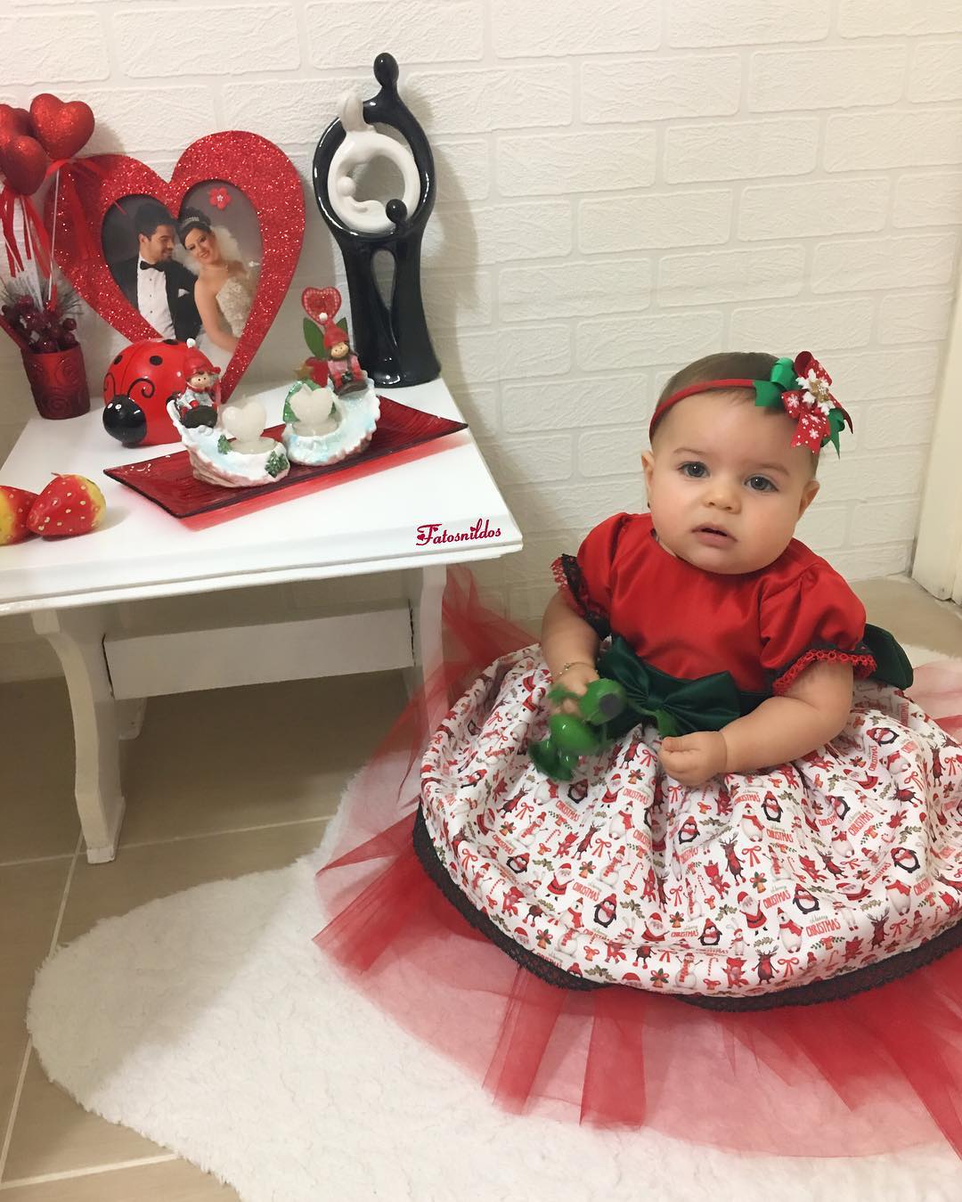 Đưa cho cô bé 9 tháng tuổi 1 hộp mứt và điều bất ngờ đã xảy ra - Ảnh 5. Đưa cho cô bé 9 tháng tuổi 1 hộp mứt và điều bất ngờ đã xảy ra - Ảnh 5.