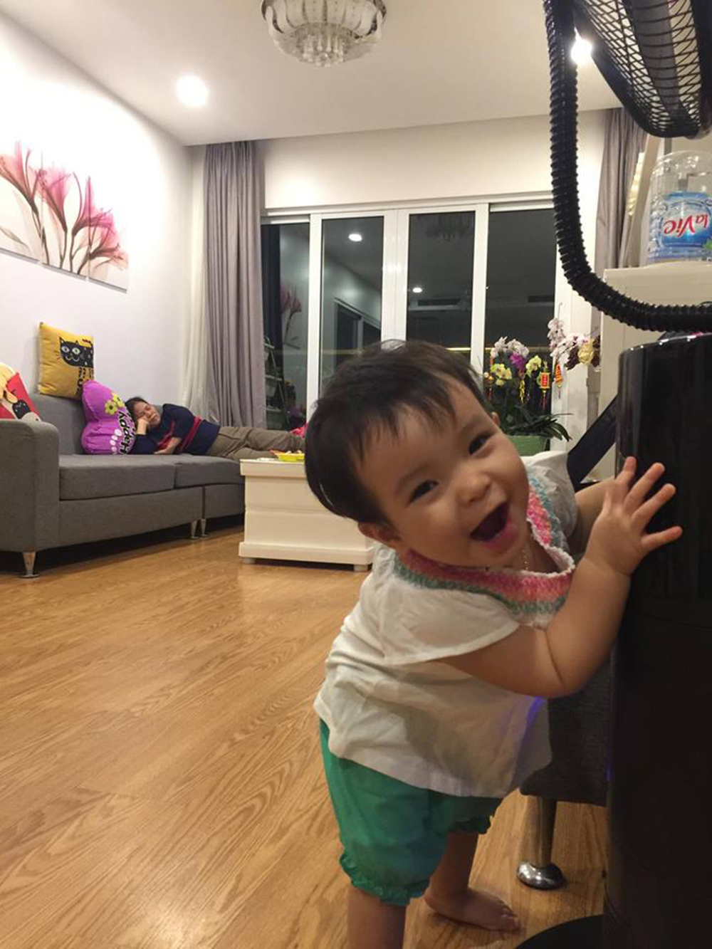 Xin thông báo: Osin nhà này vụng lười siêu cấp, rán thịt hóa rơm, quần áo đang thơm giặt xong hôi hơn cú - Ảnh 4. Xin thông báo: Osin nhà này vụng lười siêu cấp, rán thịt hóa rơm, quần áo đang thơm giặt xong hôi hơn cú - Ảnh 4.