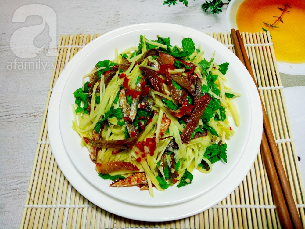 Cách làm nộm xoài chua ngọt giòn ngon ai cũng thích - Ảnh 7. Cách làm nộm xoài chua ngọt giòn ngon ai cũng thích - Ảnh 7.