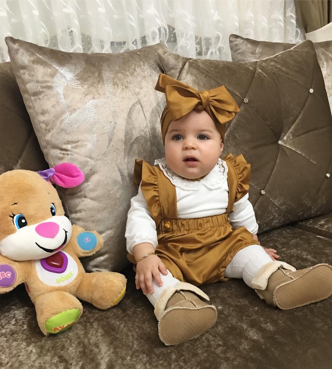 Đưa cho cô bé 9 tháng tuổi 1 hộp mứt và điều bất ngờ đã xảy ra - Ảnh 23. Đưa cho cô bé 9 tháng tuổi 1 hộp mứt và điều bất ngờ đã xảy ra - Ảnh 23.