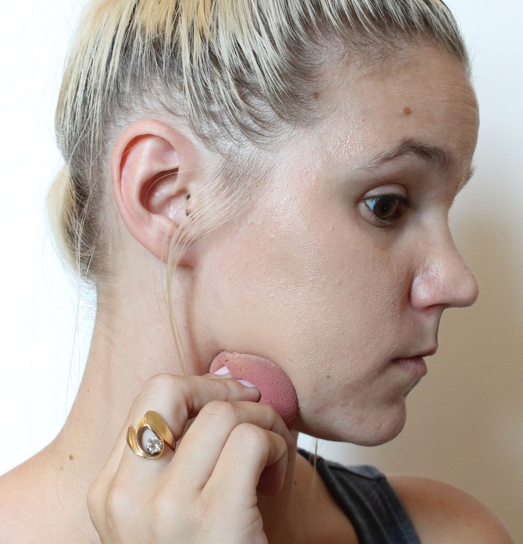 Cô nàng dùng thử loại gel dán mụn thần thánh suốt thời gian qua và đây là kết quả - Ảnh 9. Cô nàng dùng thử loại gel dán mụn thần thánh suốt thời gian qua và đây là kết quả - Ảnh 9.