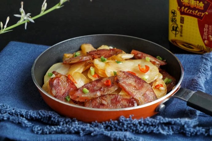 Lạp xưởng dư sau Tết, chế biến ngay 2 món cực ngon cơm! - Ảnh 7. Lạp xưởng dư sau Tết, chế biến ngay 2 món cực ngon cơm! - Ảnh 7.