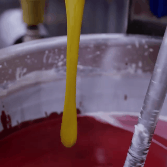 Một cây son NARS đã được tạo ra như thế nào? - Ảnh 6.