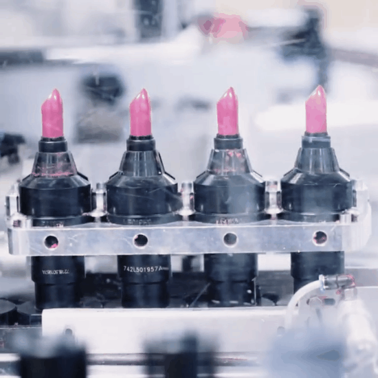 Một cây son NARS đã được tạo ra như thế nào? - Ảnh 8.