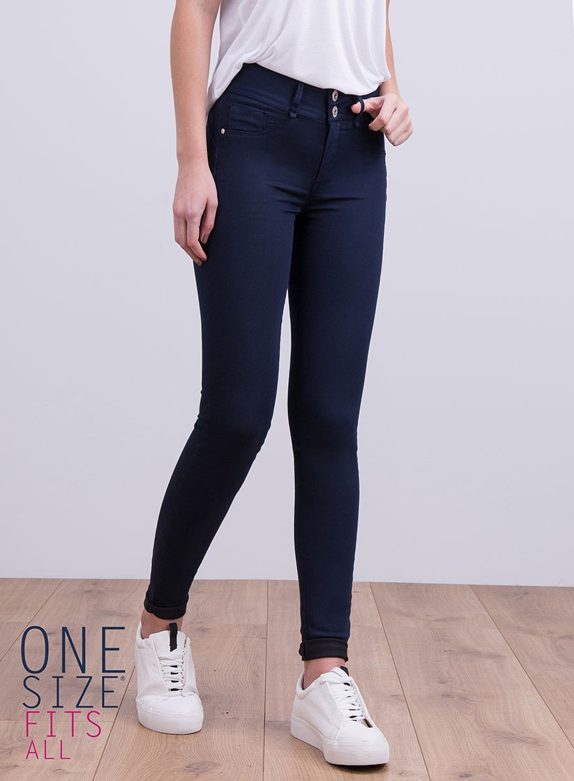 6 cô nàng này đã thử chiếc quần jeans được quảng cáo là vừa mọi kích cỡ, và kết quả nhận được thật bất ngờ - Ảnh 2. 6 cô nàng này đã thử chiếc quần jeans được quảng cáo là vừa mọi kích cỡ, và kết quả nhận được thật bất ngờ - Ảnh 2.
