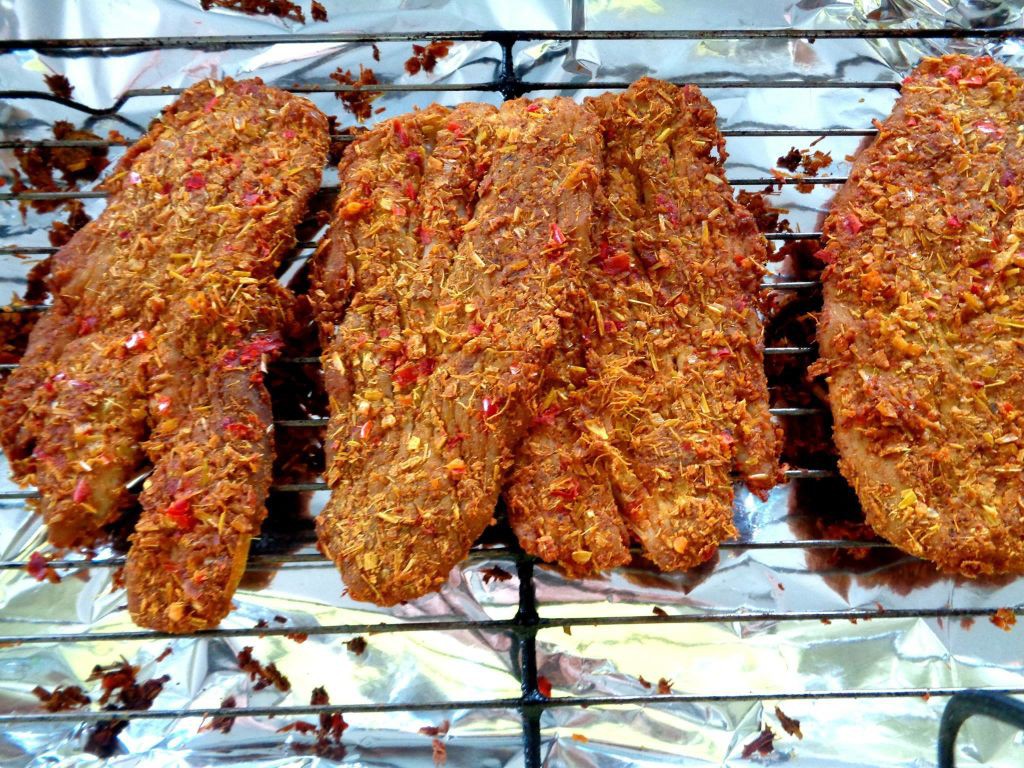 Sắp Tết rồi, hãy cẩn trọng để tránh mua phải thịt bò khô làm từ phổi lợn, thịt thối tẩm hóa chất - Ảnh 5. Sắp Tết rồi, hãy cẩn trọng để tránh mua phải thịt bò khô làm từ phổi lợn, thịt thối tẩm hóa chất - Ảnh 5.