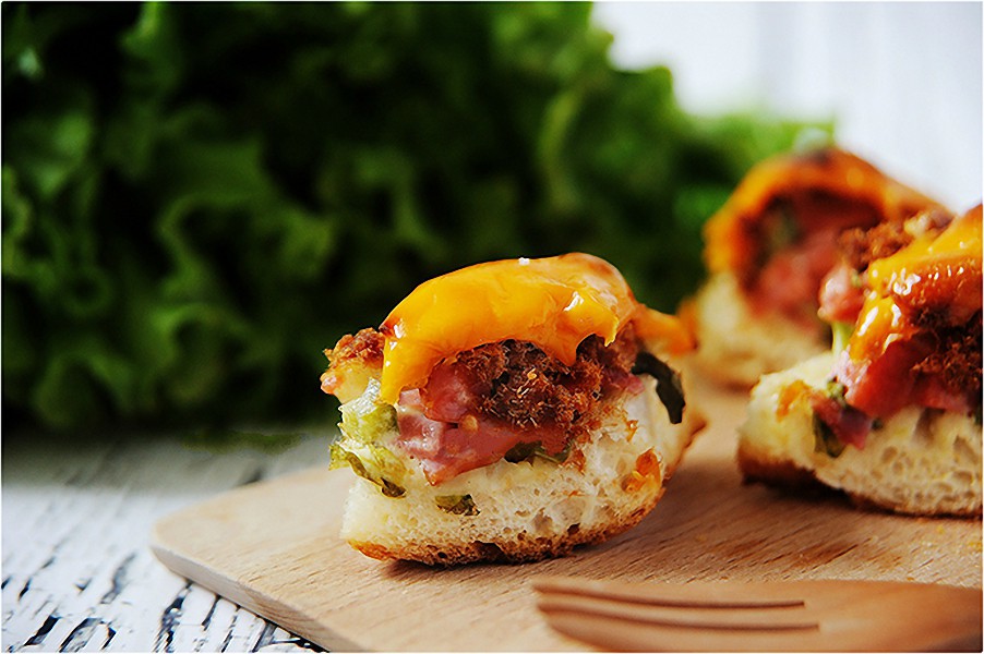 10 phút làm bánh mì nướng phô mai ăn sáng ngon lành đủ chất - Ảnh 4. 10 phút làm bánh mì nướng phô mai ăn sáng ngon lành đủ chất - Ảnh 4.