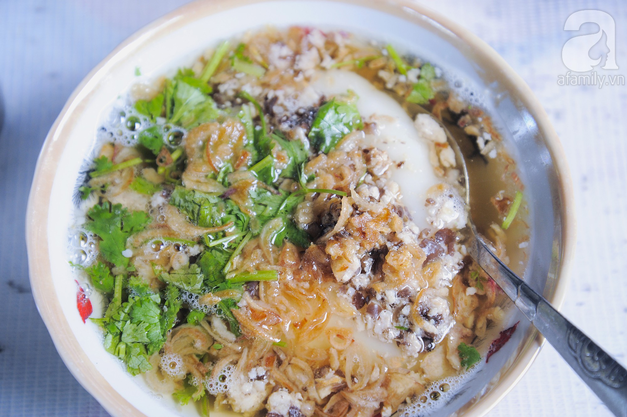 4 quán bánh đúc nóng nhắc đến tên đã thấy ngon ở Hà Nội, nhân lúc trời lạnh bạn nên thử ngay - Ảnh 21. 4 quán bánh đúc nóng nhắc đến tên đã thấy ngon ở Hà Nội, nhân lúc trời lạnh bạn nên thử ngay - Ảnh 21.