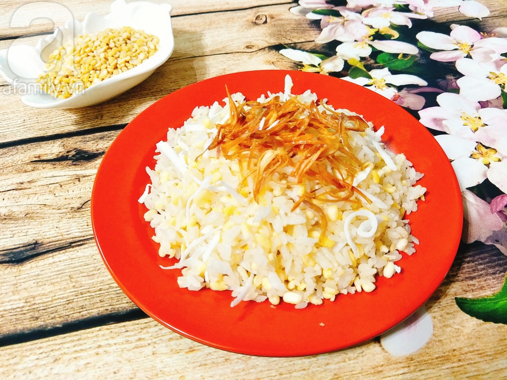Bữa sáng có xôi đậu xanh cốt dừa thơm nức thật ngon - Ảnh 6. Bữa sáng có xôi đậu xanh cốt dừa thơm nức thật ngon - Ảnh 6.