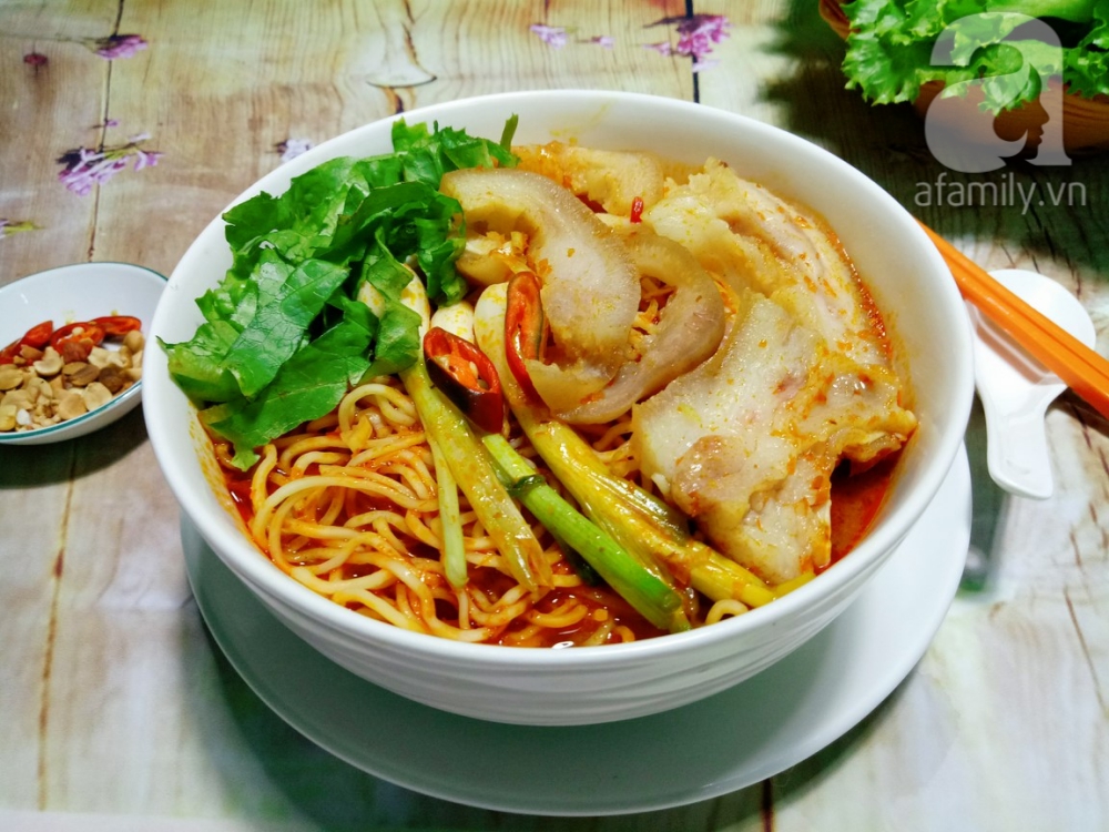 Giòn sựt cực ngon món tai heo nấu sả - Ảnh 6. Giòn sựt cực ngon món tai heo nấu sả - Ảnh 6.