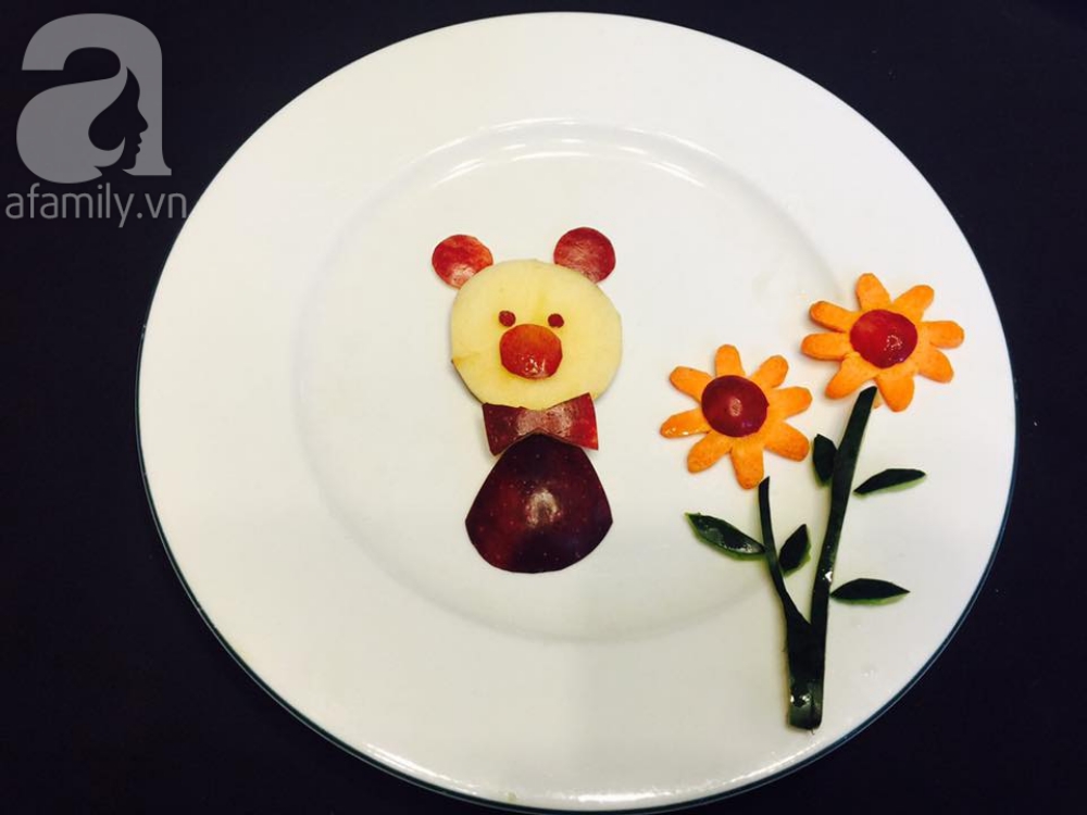 10 phút tạo hình 5 con vật siêu cute chỉ từ táo và nho - Ảnh 5. 10 phút tạo hình 5 con vật siêu cute chỉ từ táo và nho - Ảnh 5.