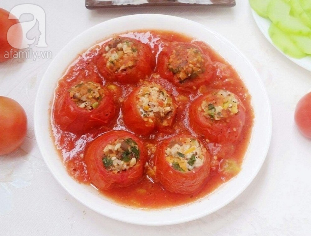 Cơm tối nóng hổi đậm đà với cà chua nhồi thịt hấp dẫn - Ảnh 7. Cơm tối nóng hổi đậm đà với cà chua nhồi thịt hấp dẫn - Ảnh 7.