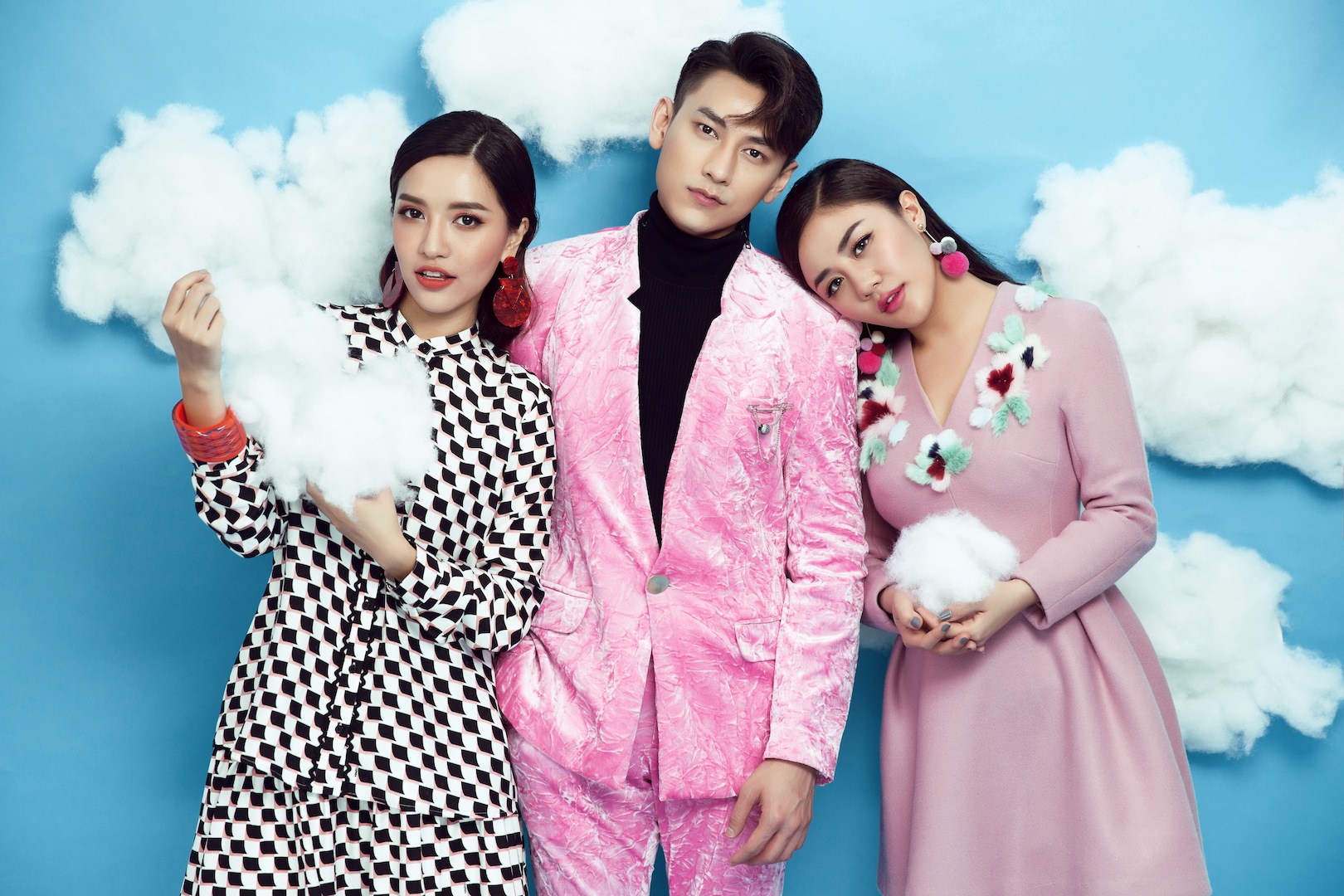 Thế chỗ Tóc Tiên, Bích Phương ngồi ghế nóng Vietnam Idol Kids 2017 - Ảnh 1. Thế chỗ Tóc Tiên, Bích Phương ngồi ghế nóng Vietnam Idol Kids 2017 - Ảnh 1.