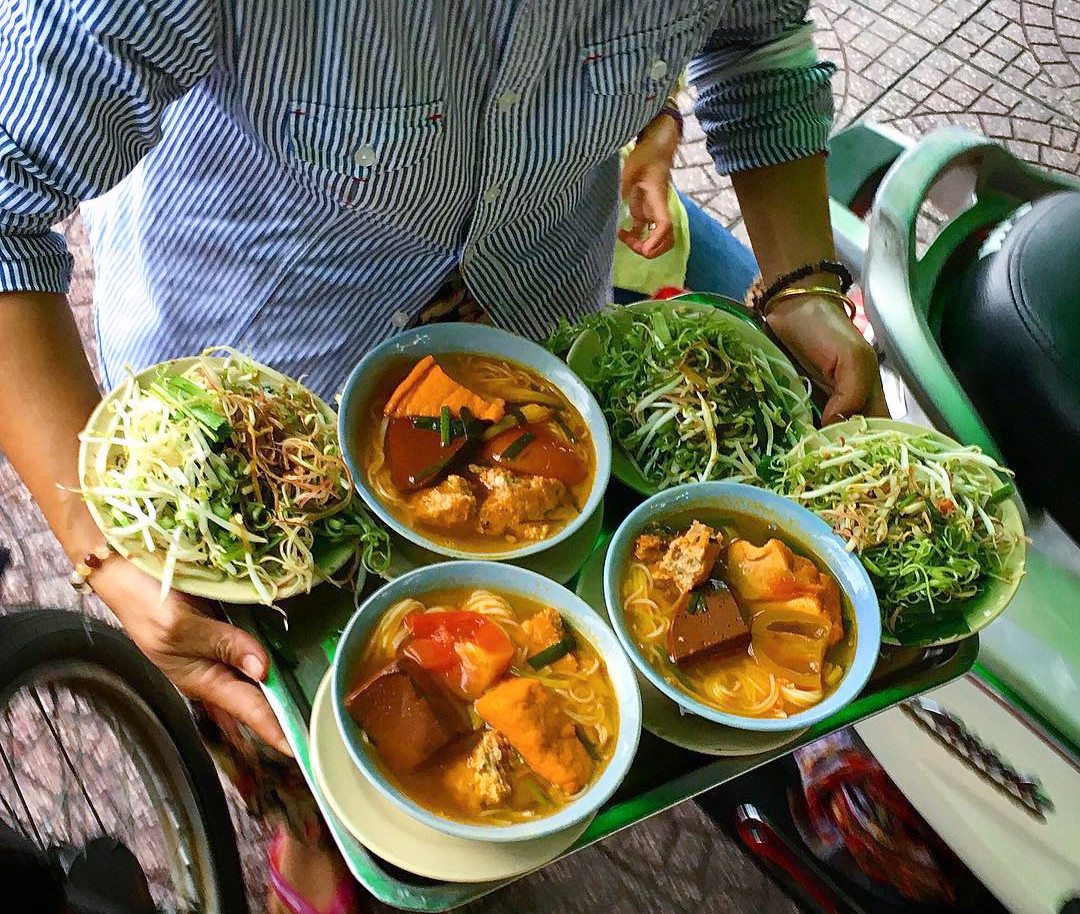 8 quán ăn nhìn tuềnh toàng nhưng ai thử một lần cũng gật gù đáng đồng tiền bát gạo - Ảnh 18. 8 quán ăn nhìn tuềnh toàng nhưng ai thử một lần cũng gật gù đáng đồng tiền bát gạo - Ảnh 18.