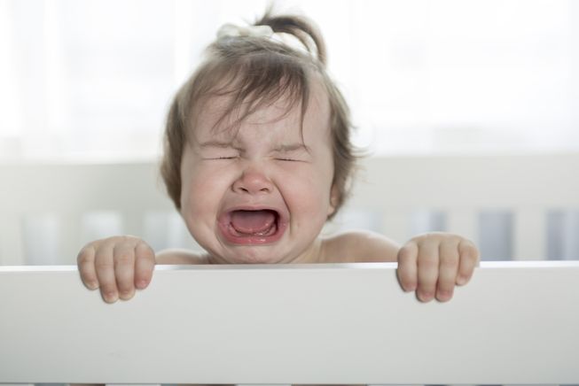 Giải mã tiếng khóc của trẻ và 9 cách để dỗ trẻ nín khóc trong vòng một nốt nhạc - Ảnh 2. Giải mã tiếng khóc của trẻ và 9 cách để dỗ trẻ nín khóc trong vòng một nốt nhạc - Ảnh 2.