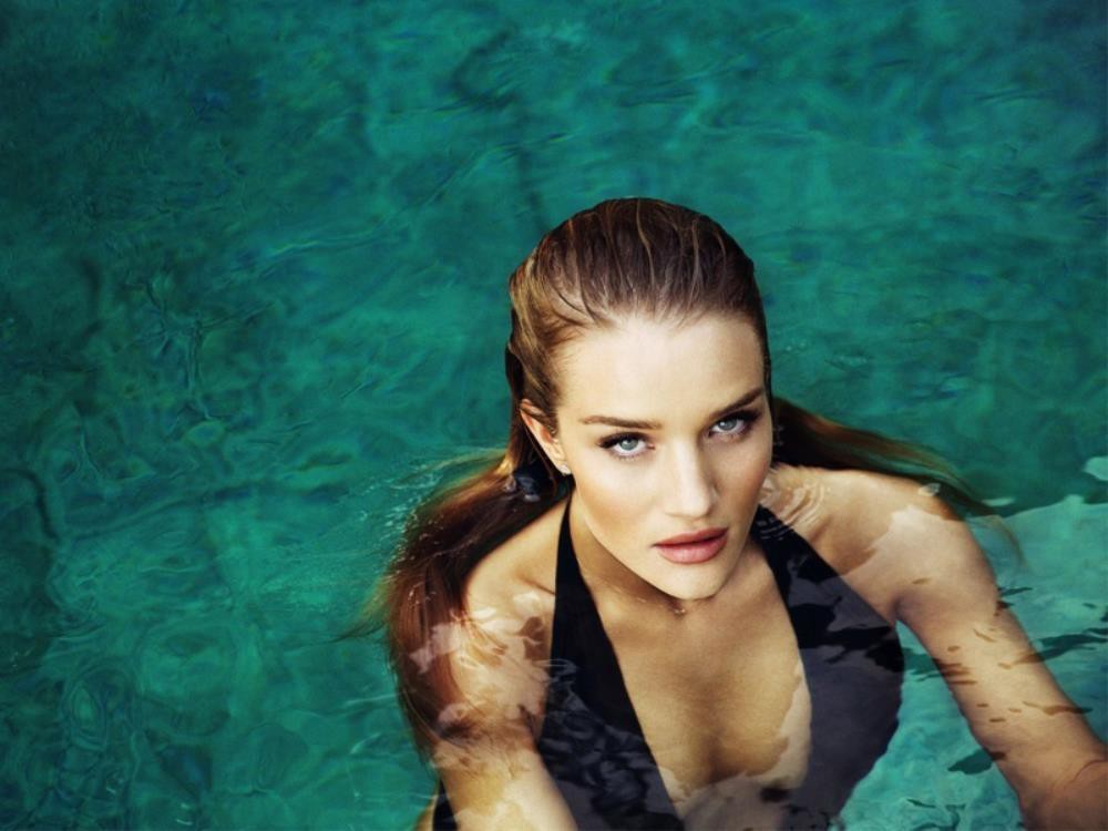 Khám phá mẹo giữ dáng giúp siêu mẫu Rosie Huntington Whiteley sở hữu vòng 2 nhỏ xíu, siêu gợi cảm - Ảnh 3. Khám phá mẹo giữ dáng giúp siêu mẫu Rosie Huntington Whiteley sở hữu vòng 2 nhỏ xíu, siêu gợi cảm - Ảnh 3.